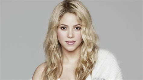 shakira nude|Shakira bares it all in daring photo as she celebrates incredible ...